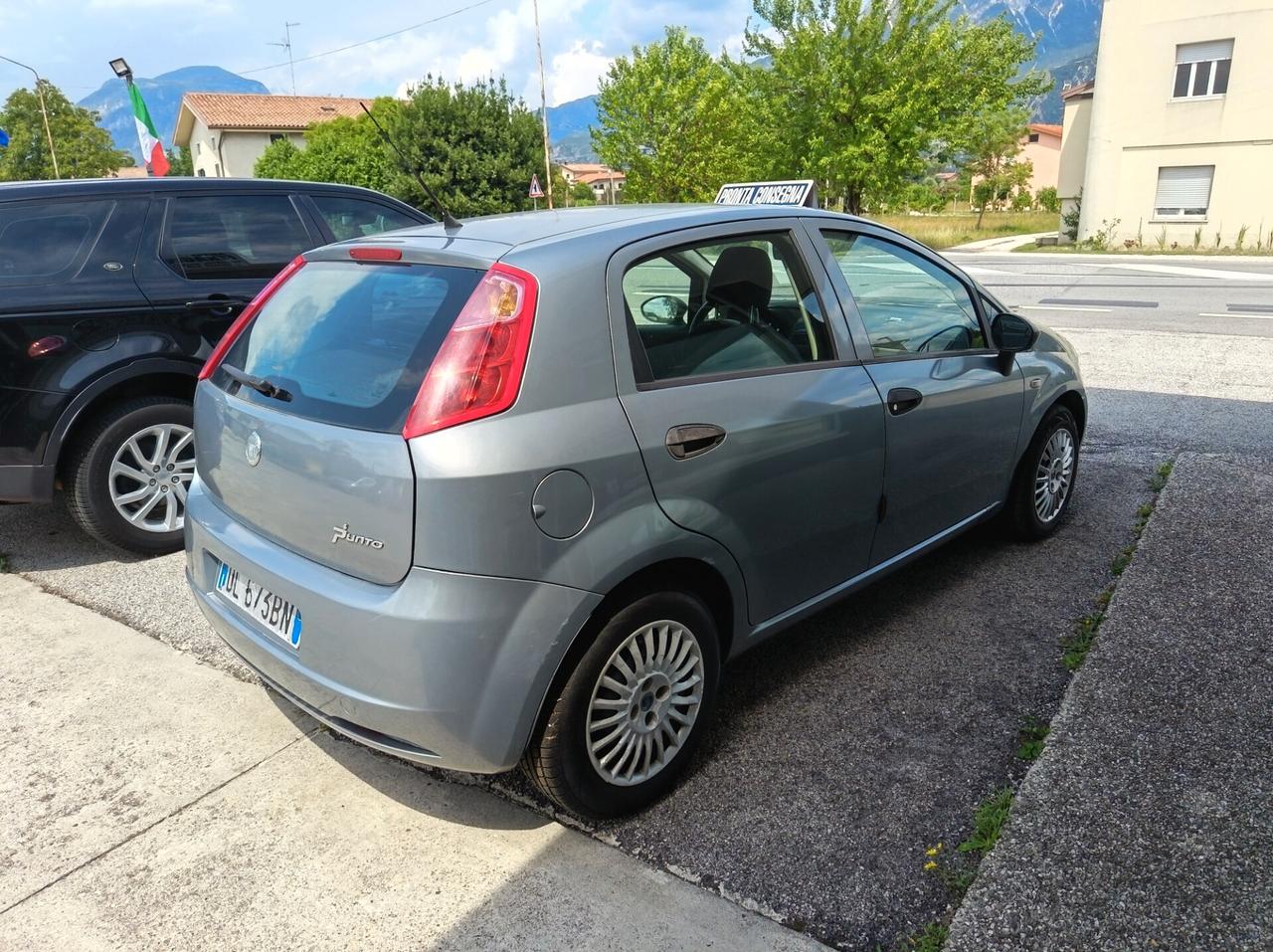 Fiat Grande Punto 1.3 MJT 75 CV 5 p - LEGGI