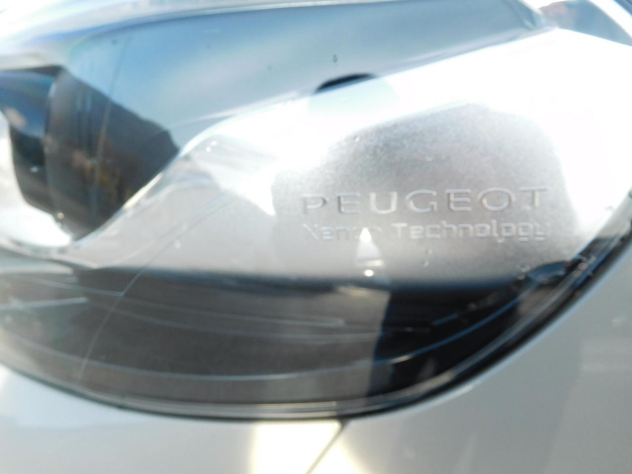 Peugeot Traveller BlueHDi 180cv S&S EAT8 Standard Business Vip