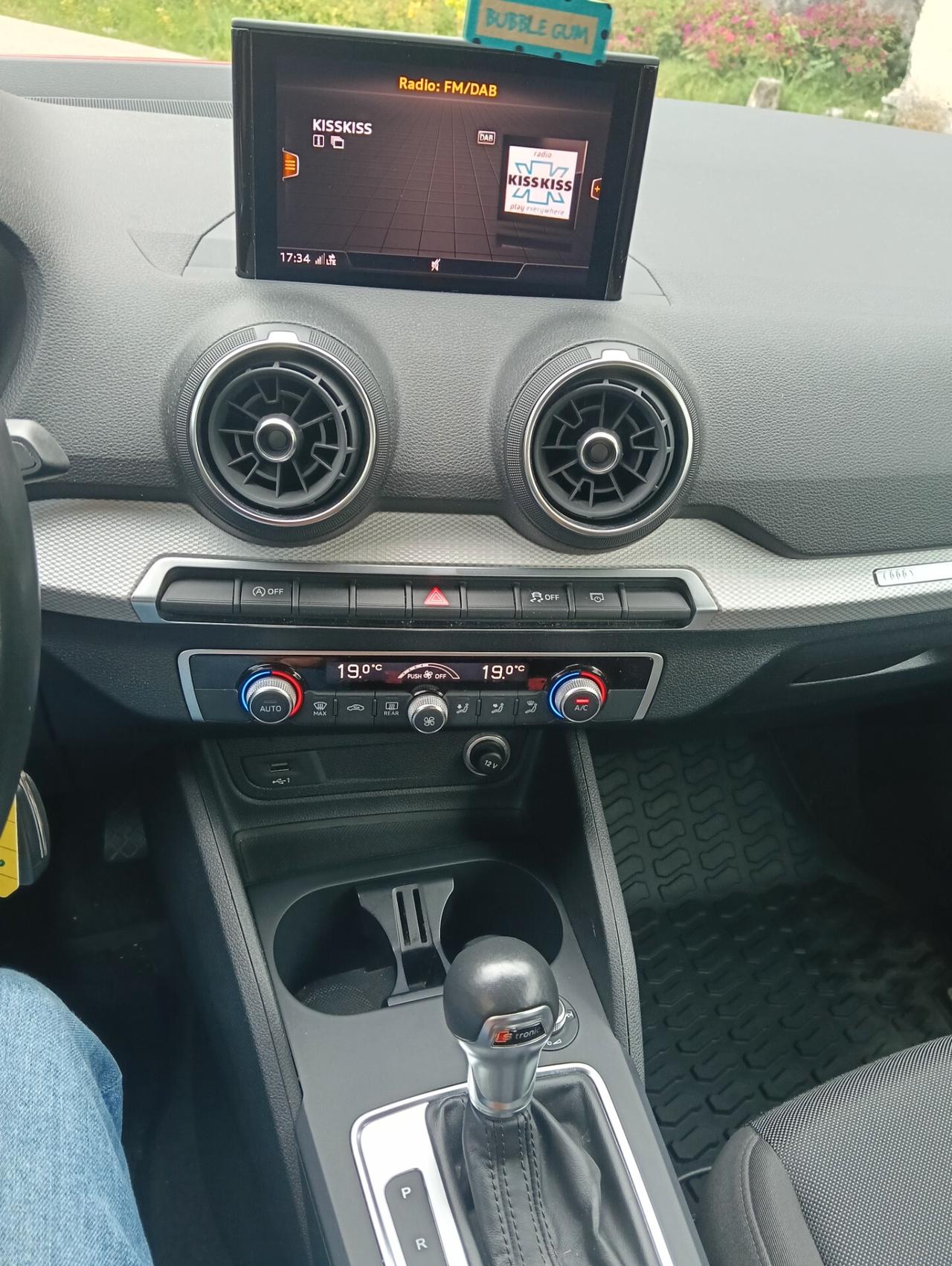 Audi Q2 30 TDI Business Design