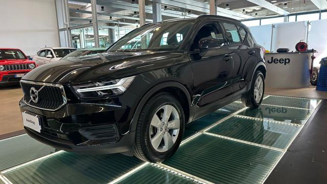 VOLVO XC40 T3 Momentum