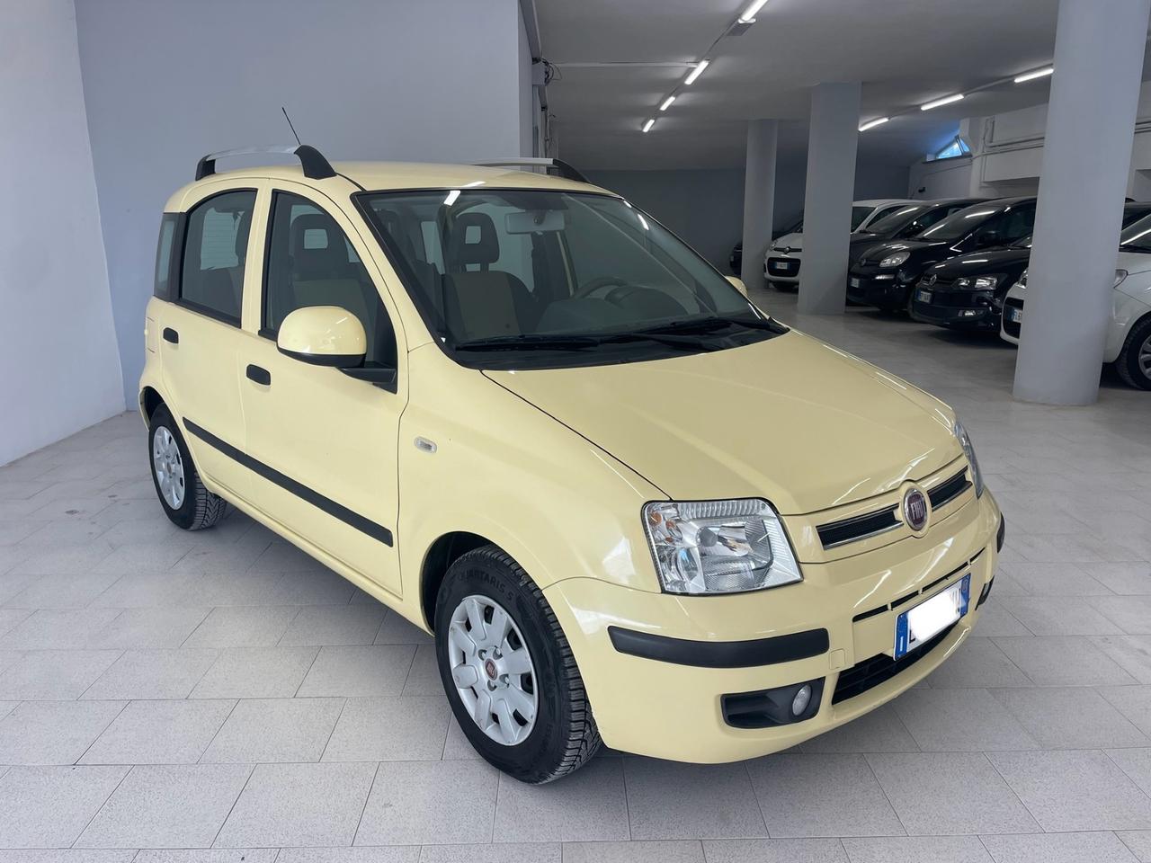 Fiat Panda 1.2 69 cv Dynamic km 57.000 Pari al nuovo