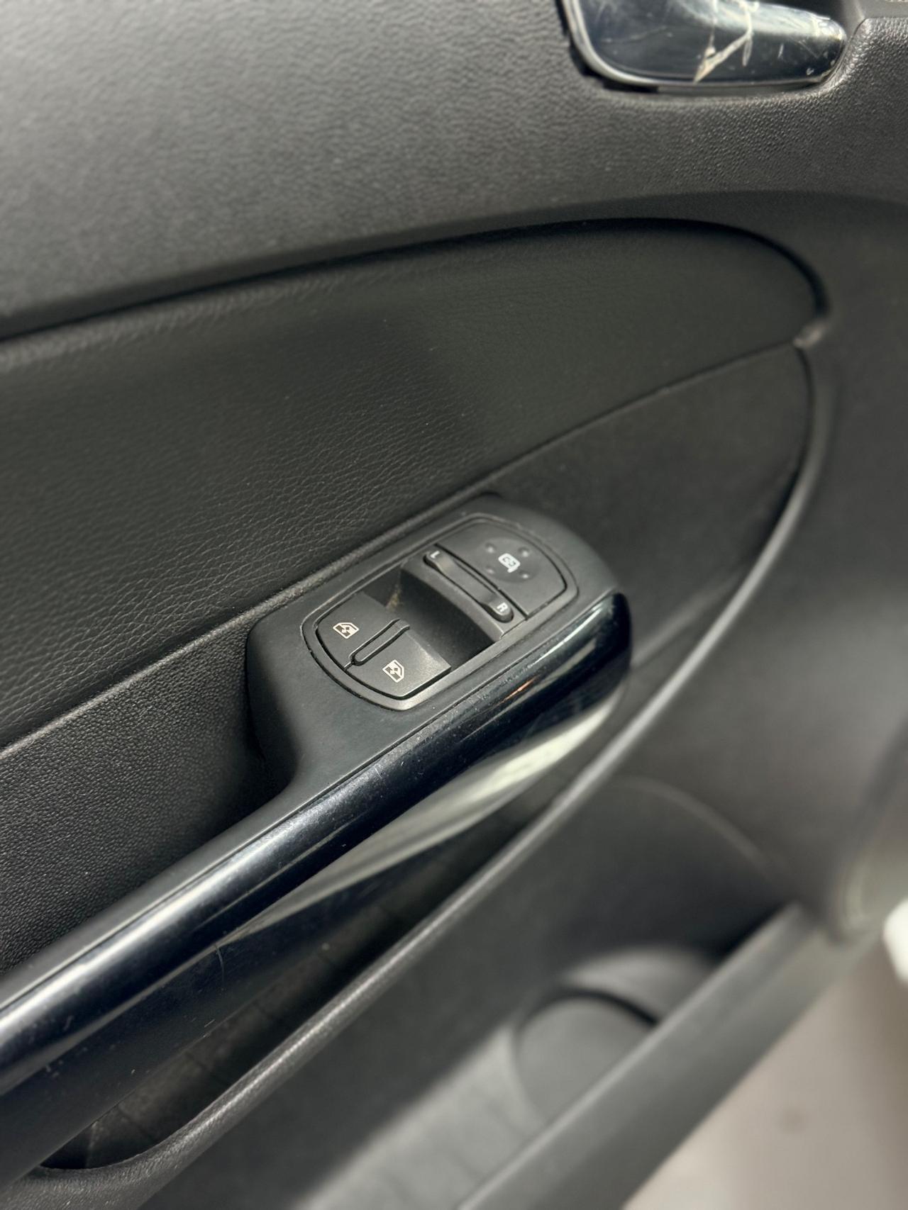 Opel Corsa 1.2 85CV GPL 02/2013 Neopatentati