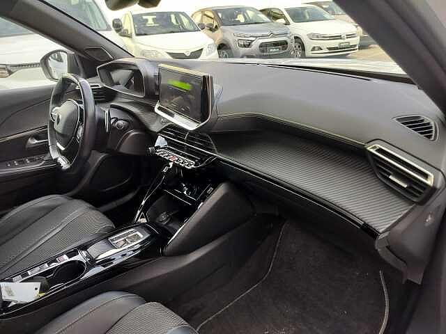 Peugeot 2008 BlueHDi 130 S&S EAT8 GT