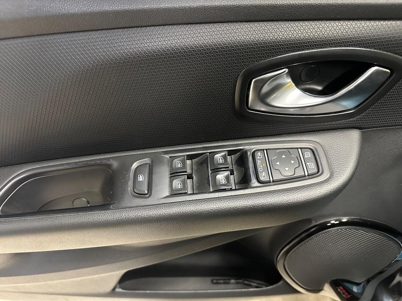 Renault Clio dCi 8V 90 CV Start&Stop 5 porte Energy Duel