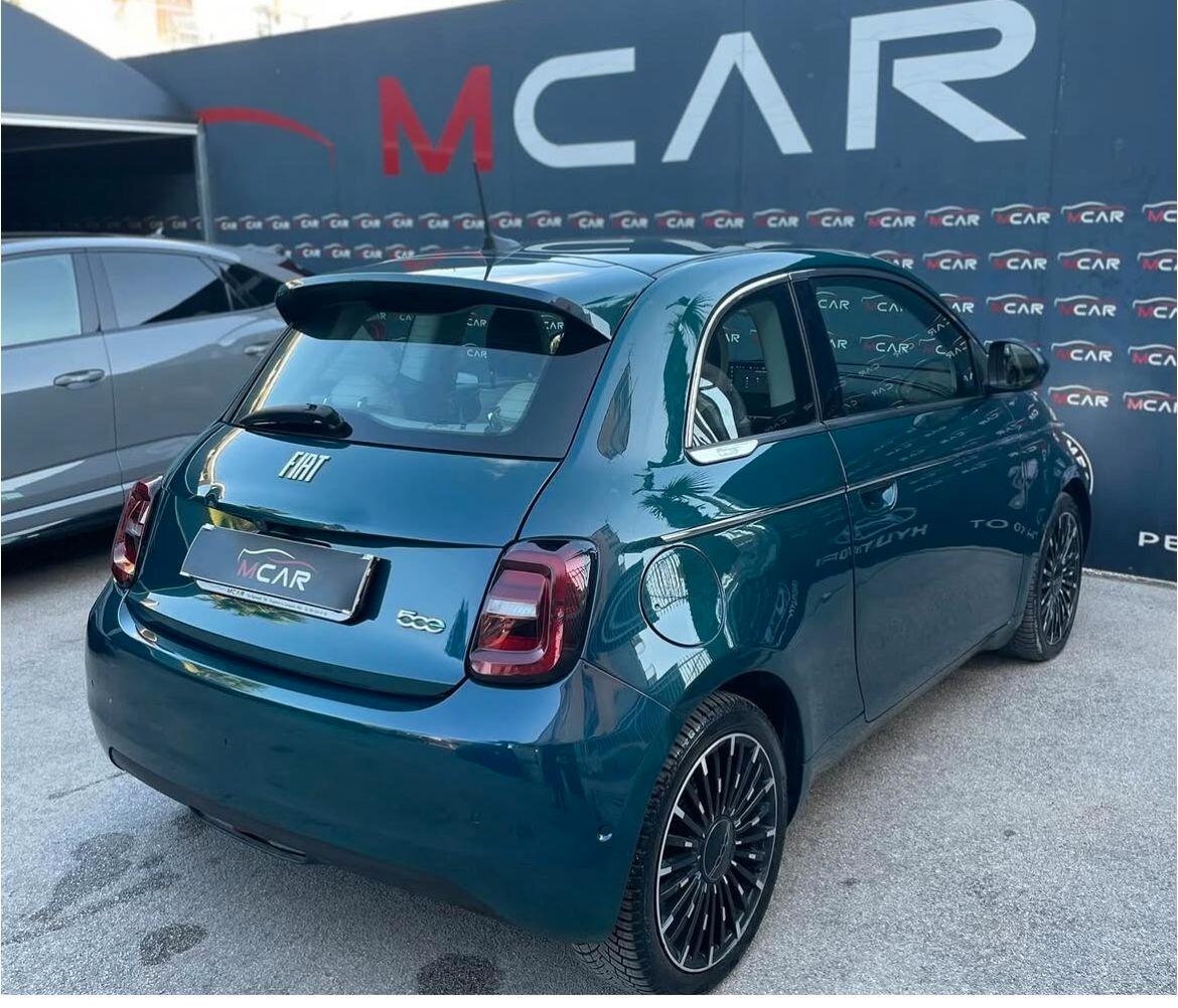Fiat 500 500e Berlina 42 kWh La Prima