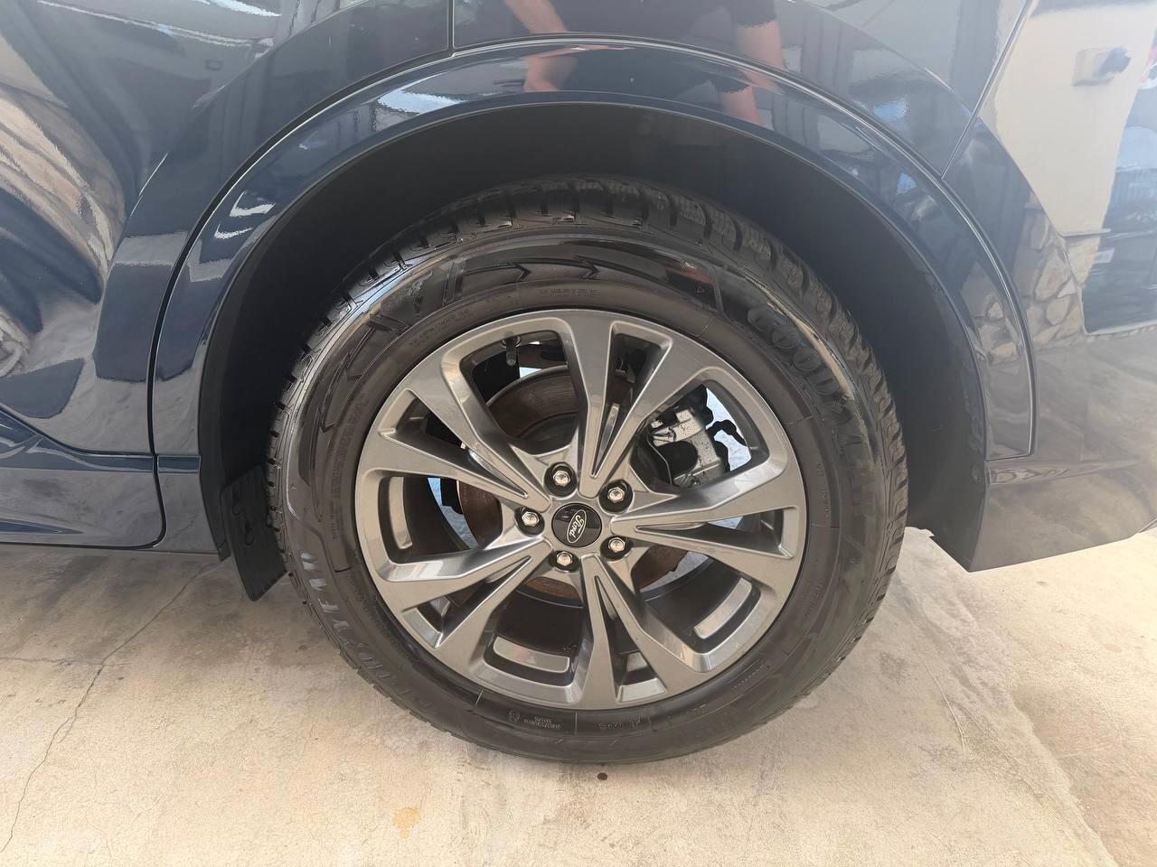 Ford Kuga 2023 2.0 120CV aut. 2WD ST-Line