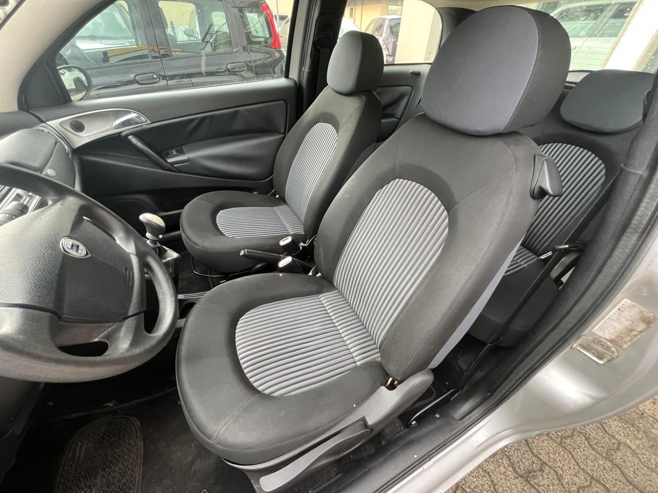 Lancia Ypsilon 1.2 Argento