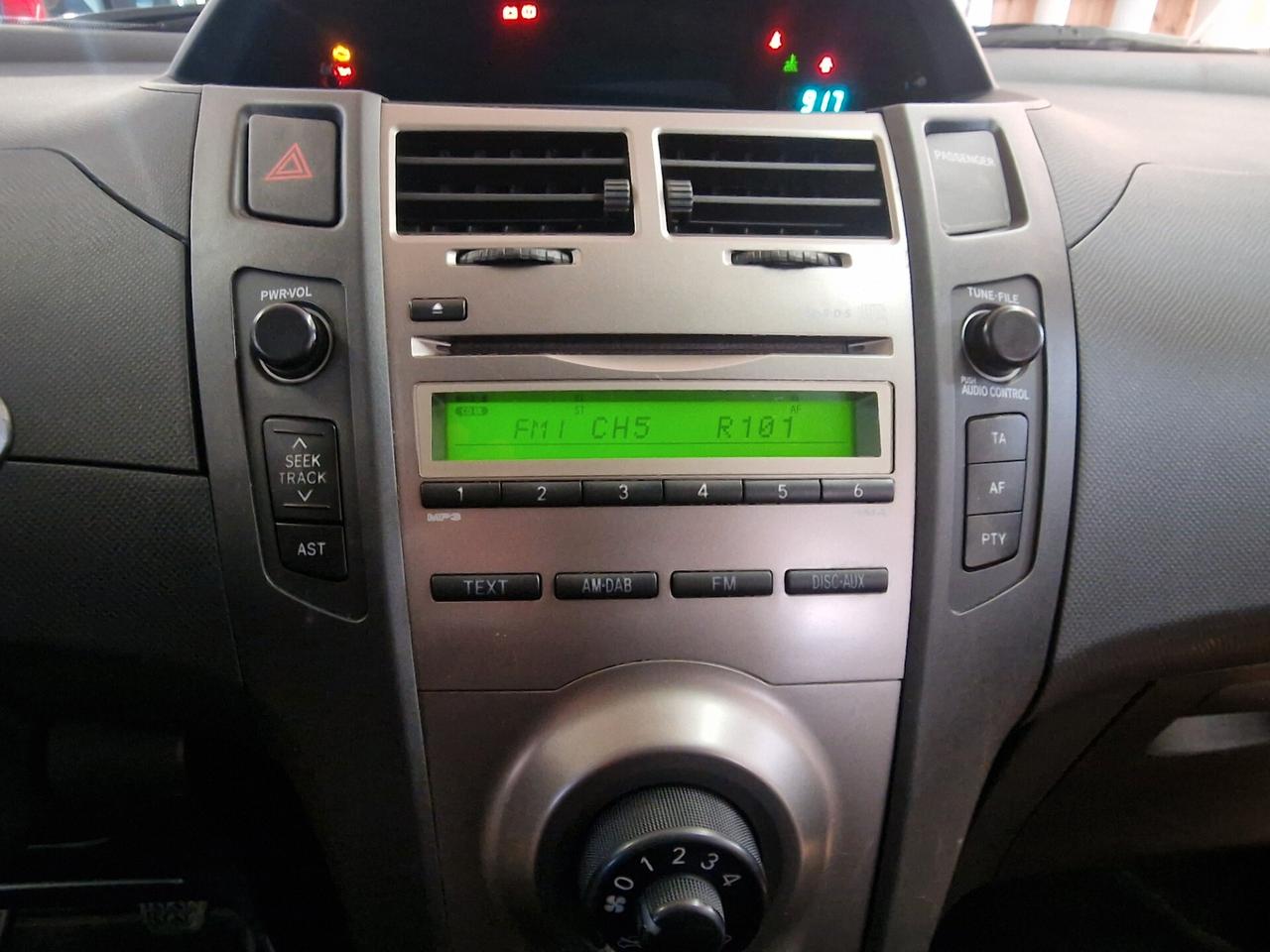 Toyota Yaris 1.0 5 porte Now, 102 mila chilometri