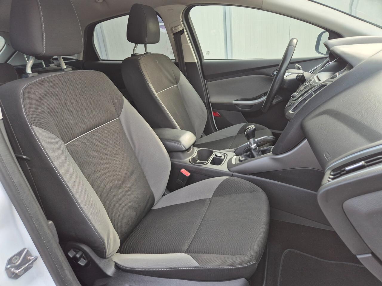 Ford FOCUS 1.6 TDCi 95 CV TITANIUM BERLINA NUOVA FULL 2013