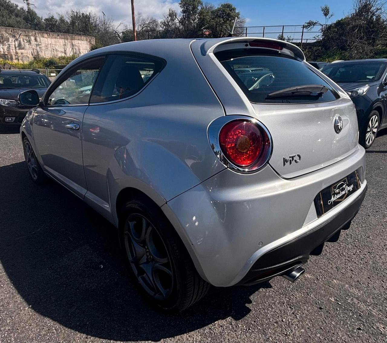 Alfa Romeo MiTo 1.6 JTDm 16V Distinctive Sport Pack