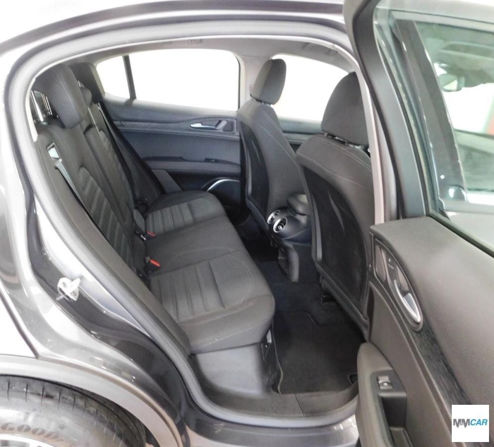 ALFA ROMEO - Stelvio - 2.2 T.diesel 160CV AT8 RWD Bus.