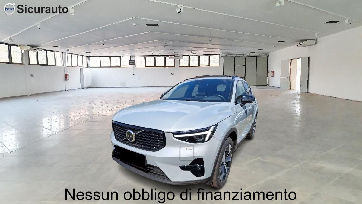 VOLVO Xc40 B3 Mild Hybrid Automatico Ultra Dark