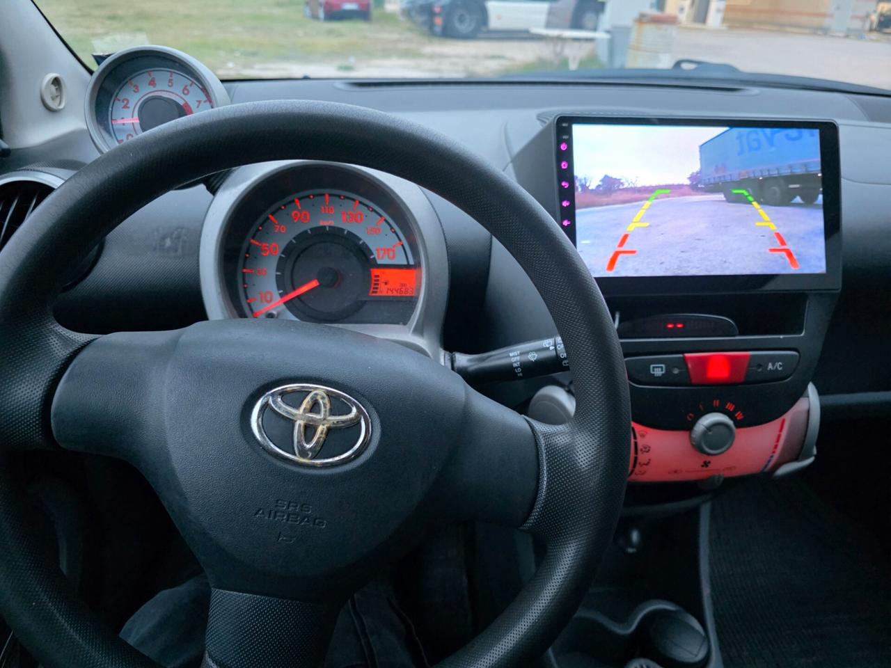 Toyota Aygo 1.0 12V VVT-i 5 porte Sol