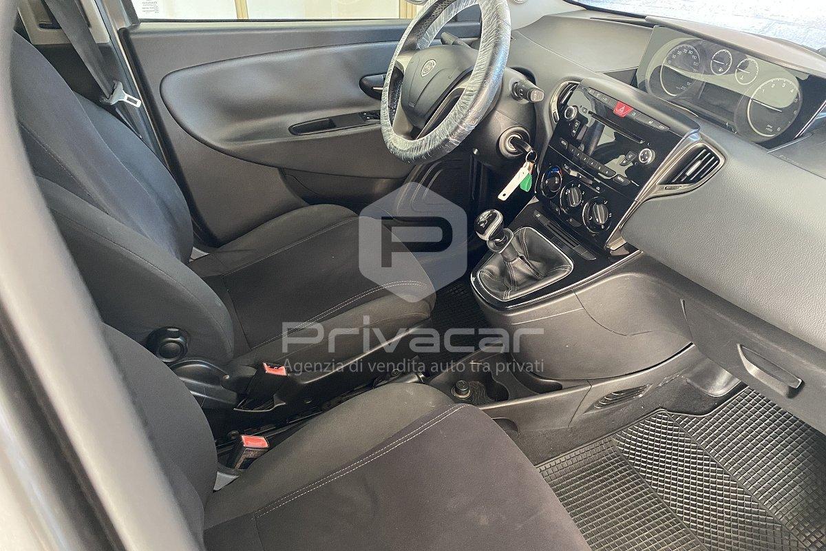 LANCIA Ypsilon 1.2 69 CV 5 porte Silver