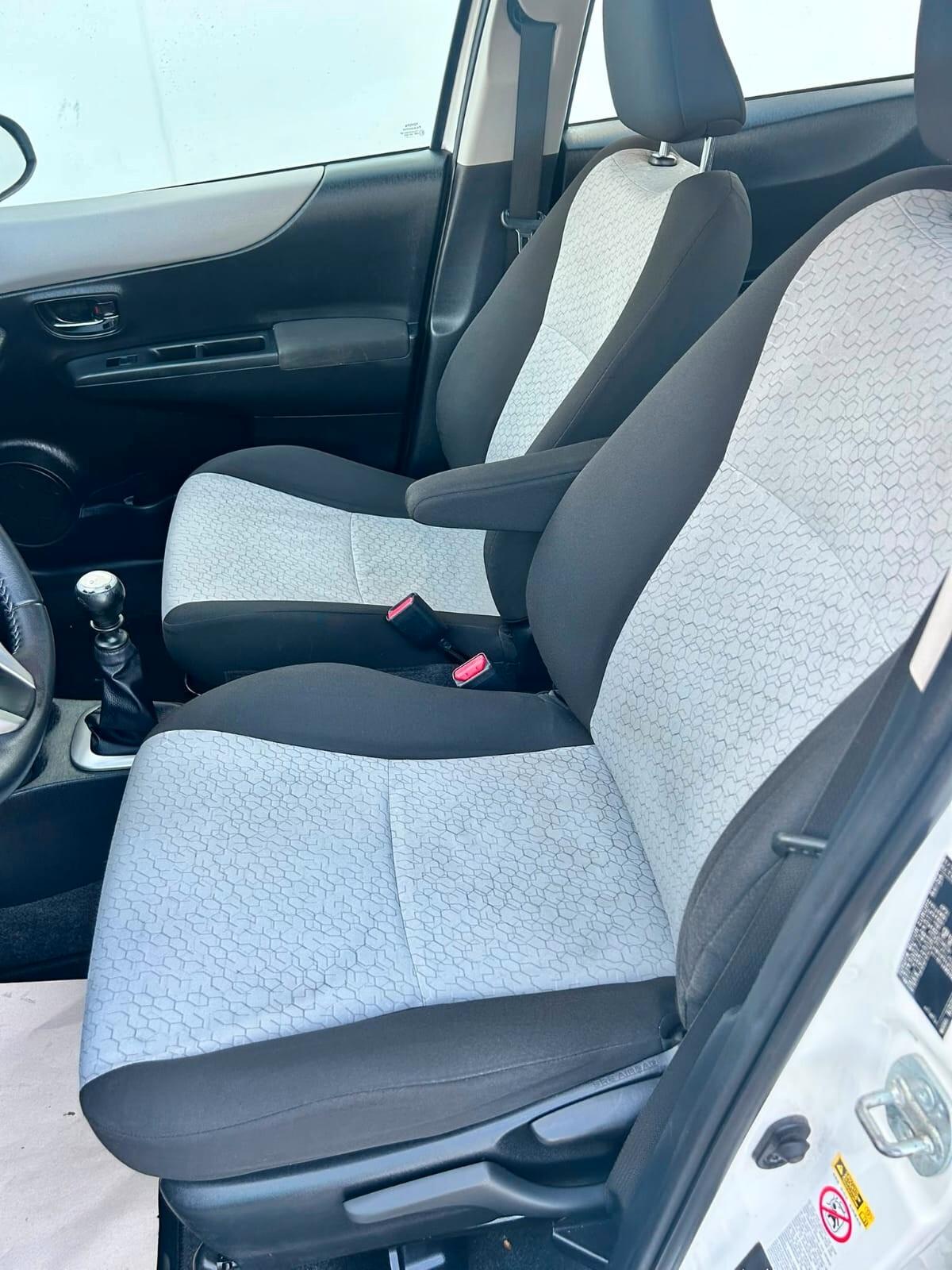 Toyota Yaris 1.3 benzina