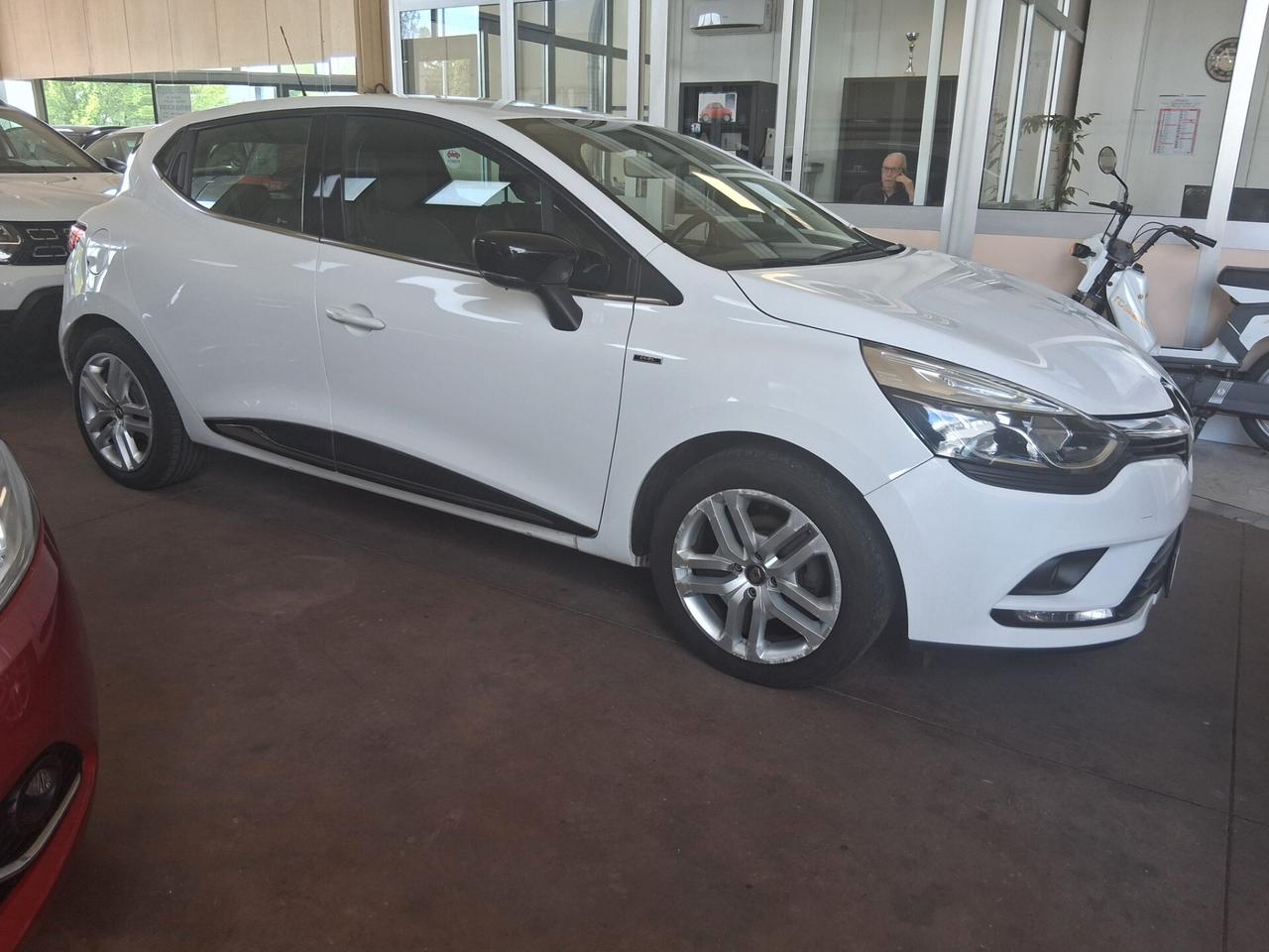 Renault Clio TCe 12V 75 CV 5 porte Duel