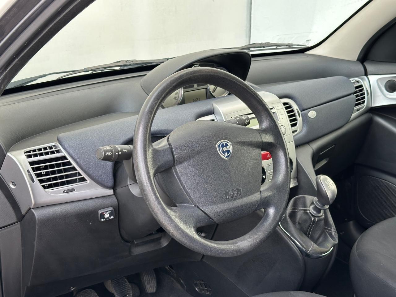 Lancia Ypsilon 1.2 Gpl Neopatentati
