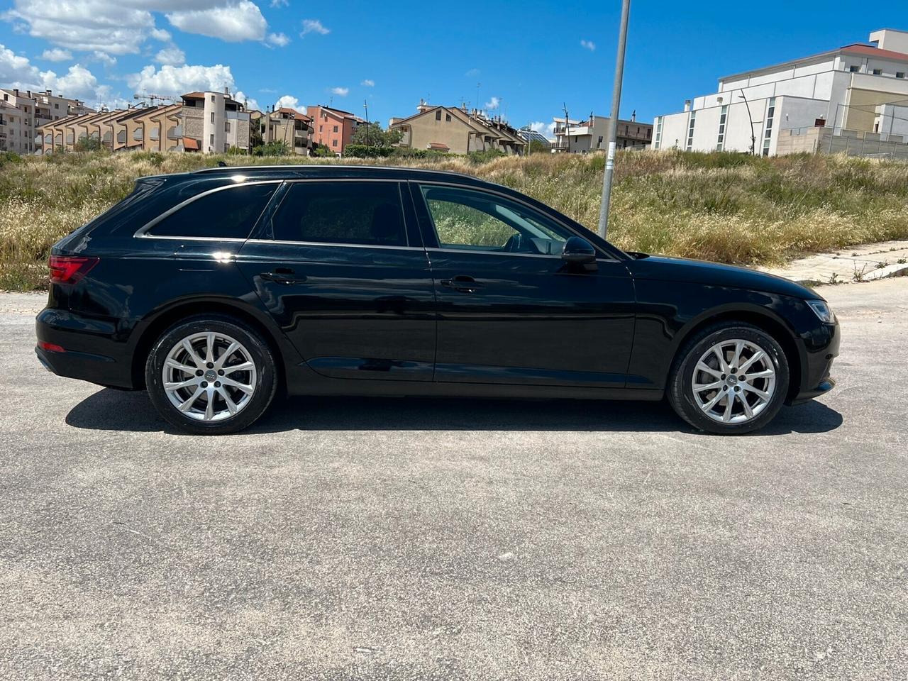 Audi A4 Avant 40 TDI quattro S tronic Sport 190(CV)