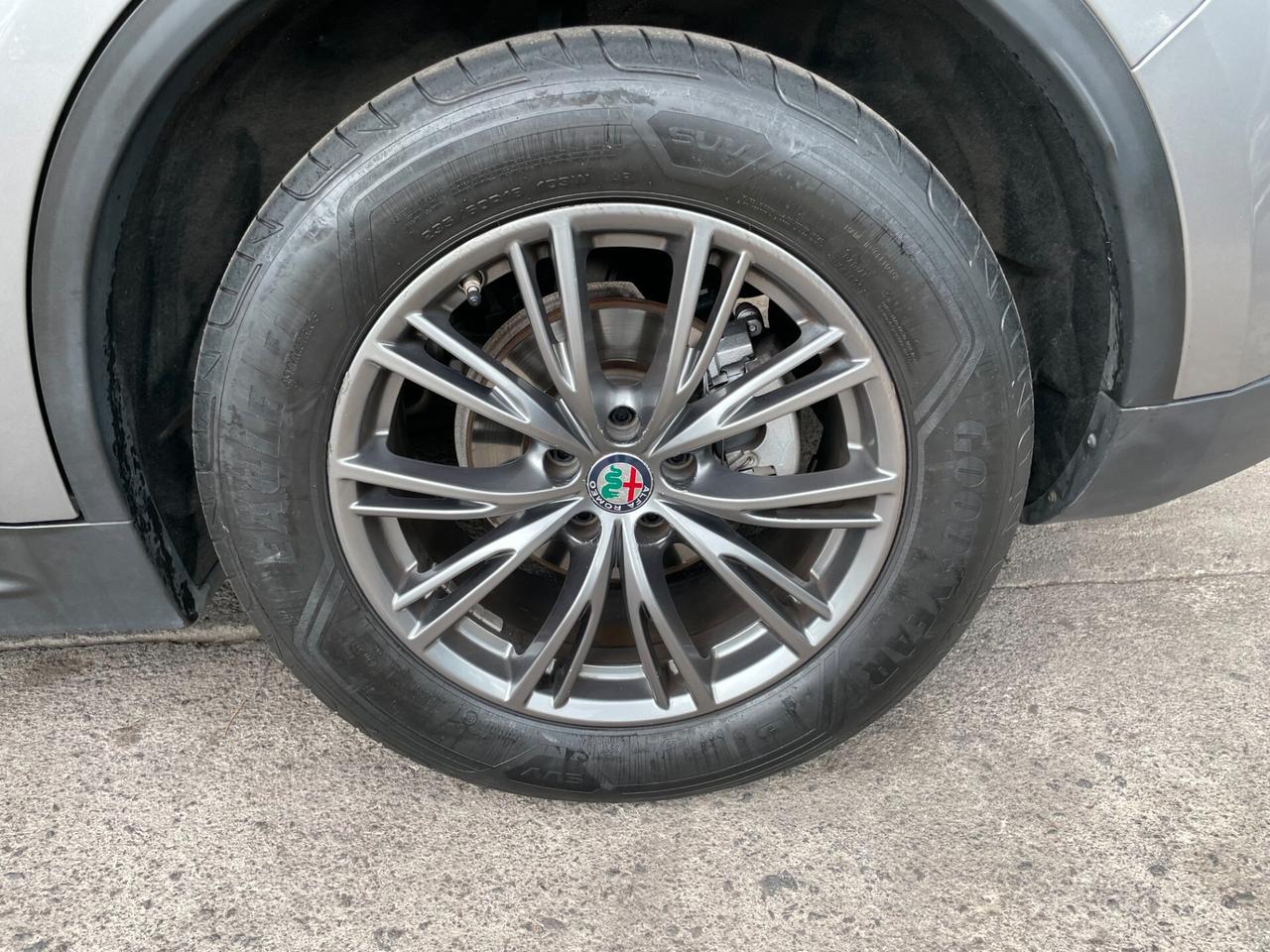Alfa Romeo Stelvio 2.2 Turbodiesel 180 CV AT8 RWD Super