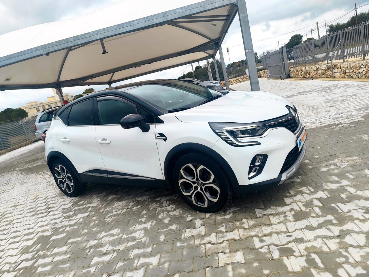 Renault Captur Blue dCi 115 CV EDC Intens