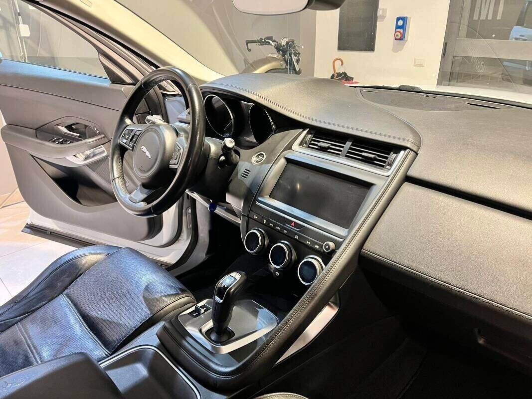 Jaguar E-Pace 2.0D 150 CV R-Dynamic