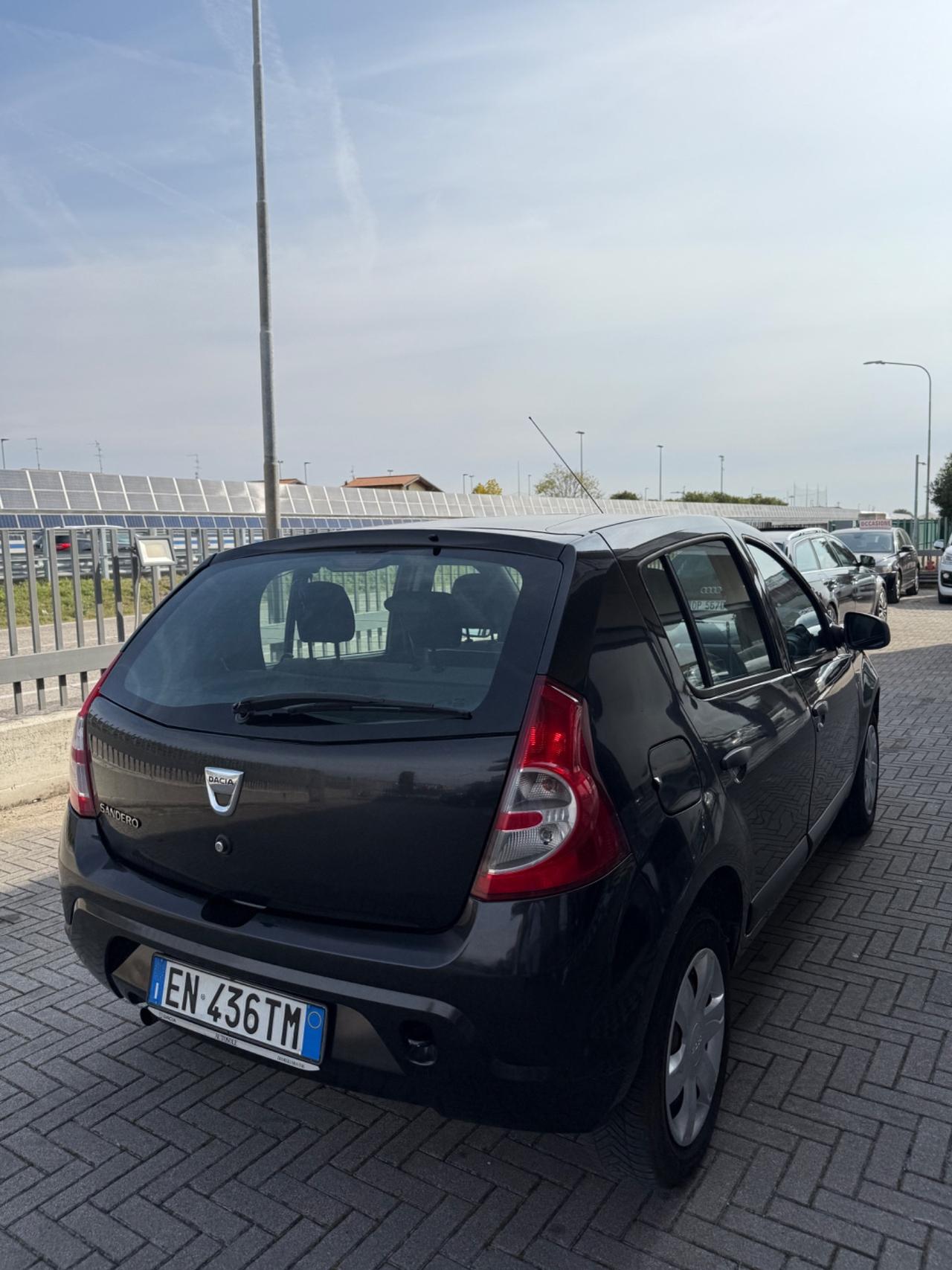 Dacia Sandero 1.2 16V GPL 75CV Embleme