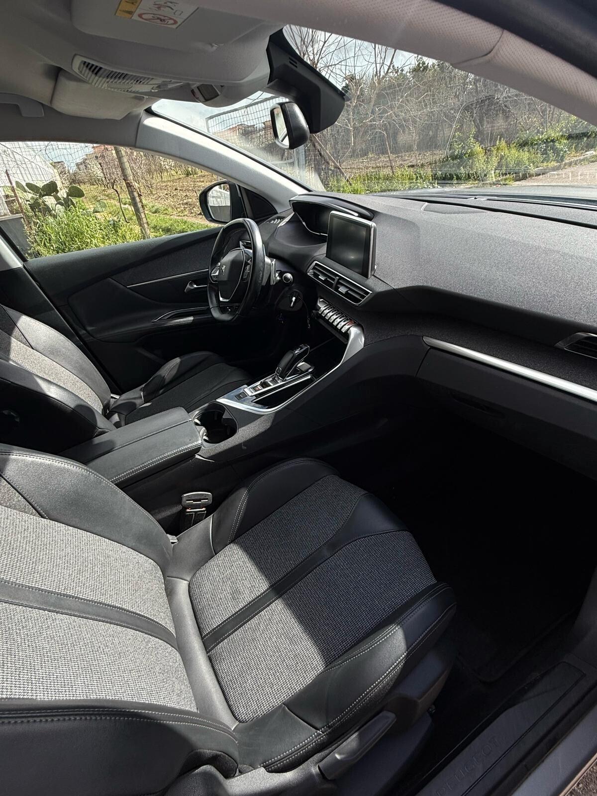 Peugeot 3008 BlueHDi 130 S&S Allure