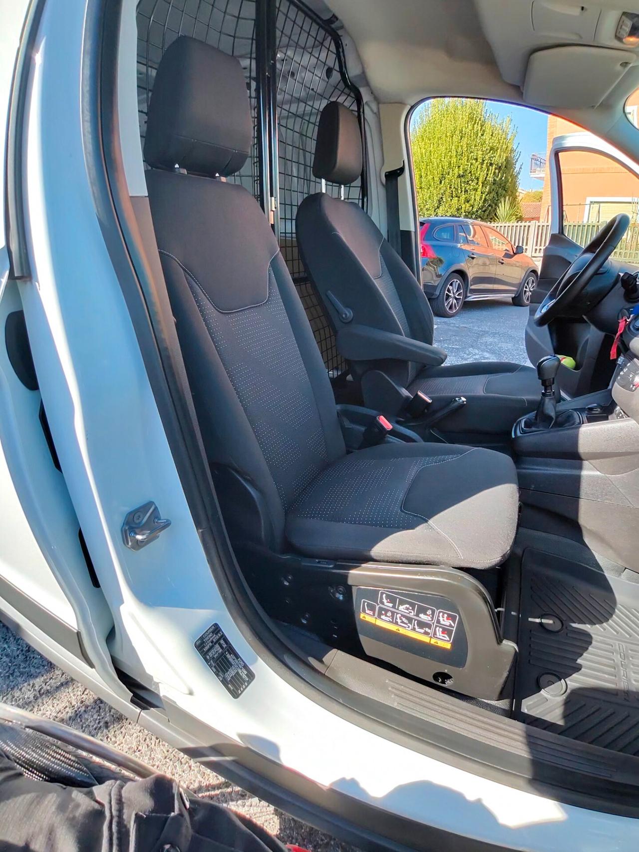 Ford Transit Courier 1.0 benz. 6 marce unipro