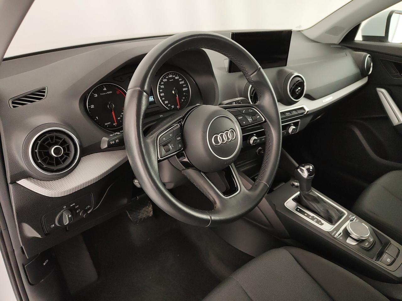 Audi Q2 35 TDI S tronic Business