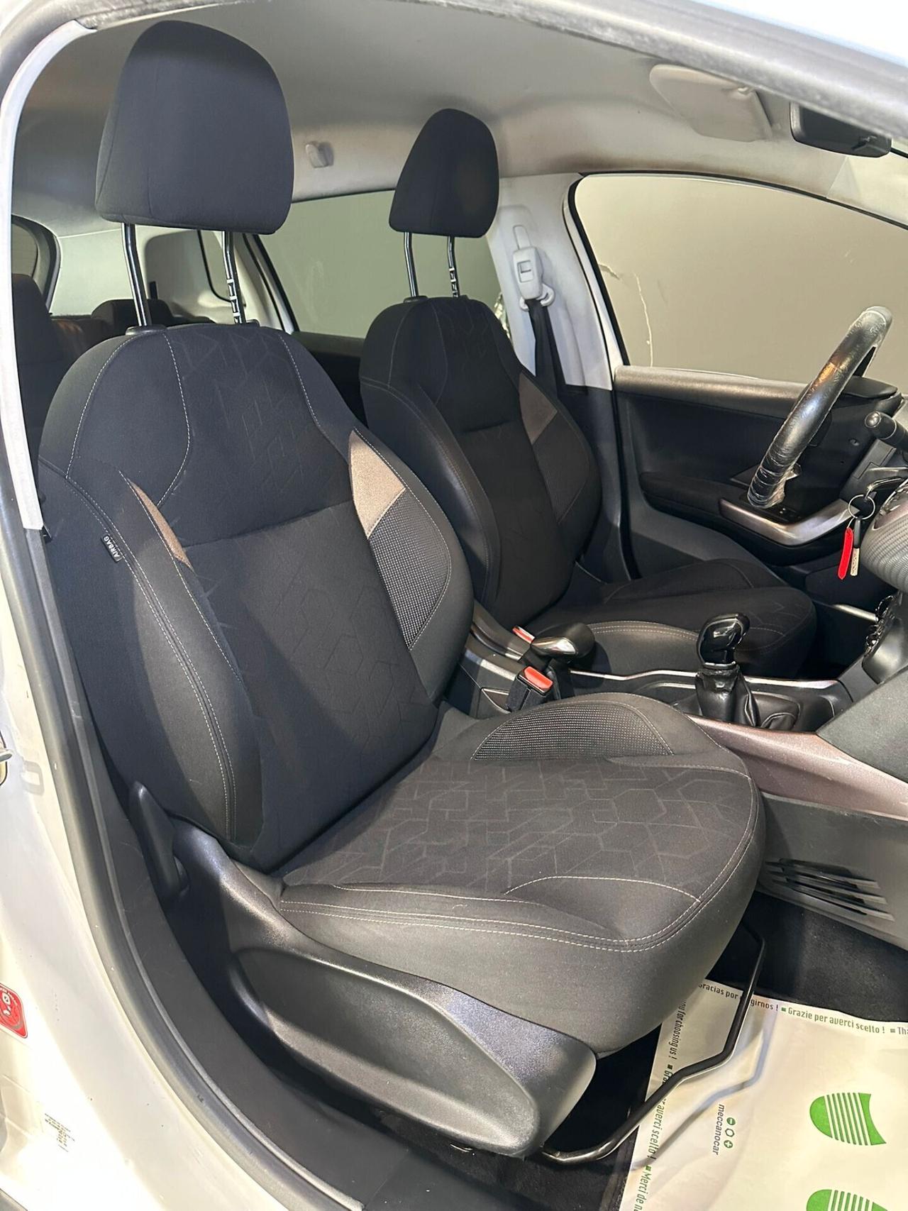 Peugeot 2008 1.6 HDi 92 CV Urban Cross