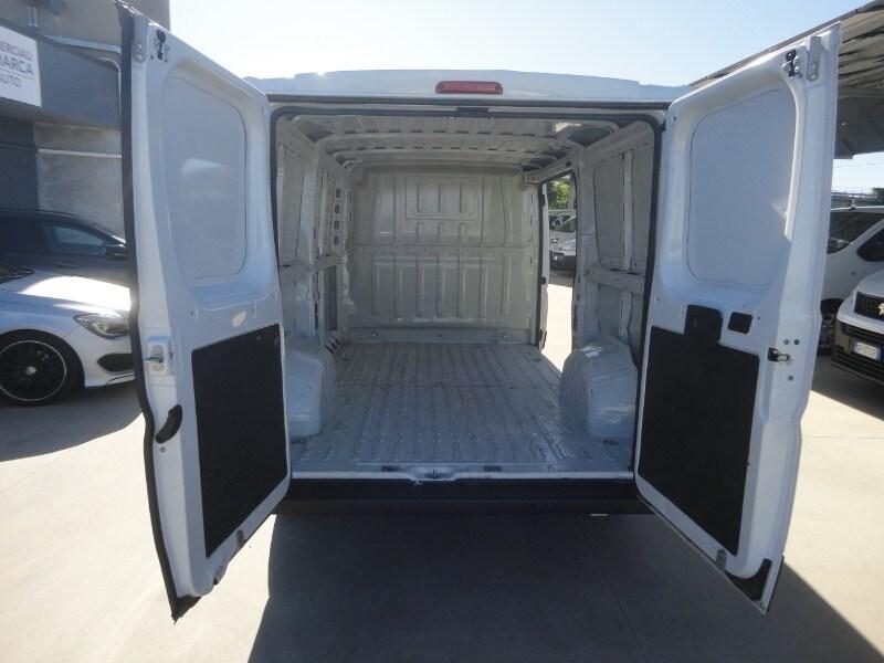 FIAT Ducato (4ª serie) Ducato 33 2.2 Mjt 140CV...