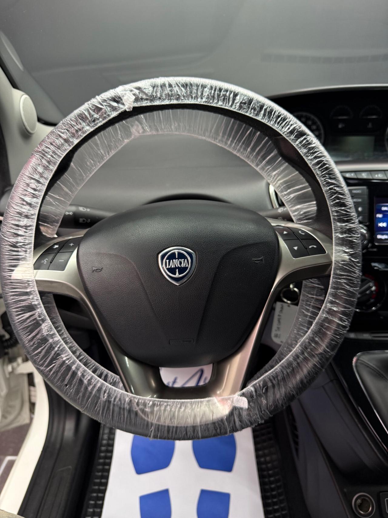 Lancia Ypsilon 0.9 Benzina 85 CV Platinum AUTOMATICA
