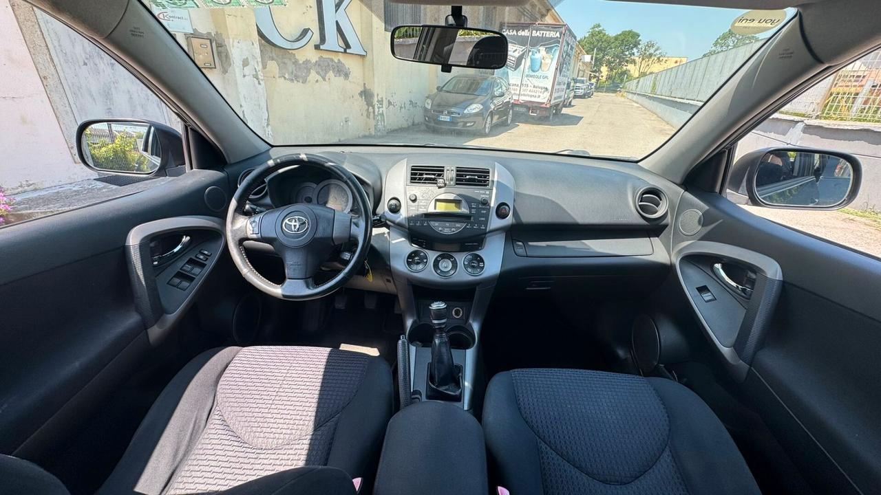 Toyota RAV 4 RAV4 2.2 D-4D 136 CV Sol