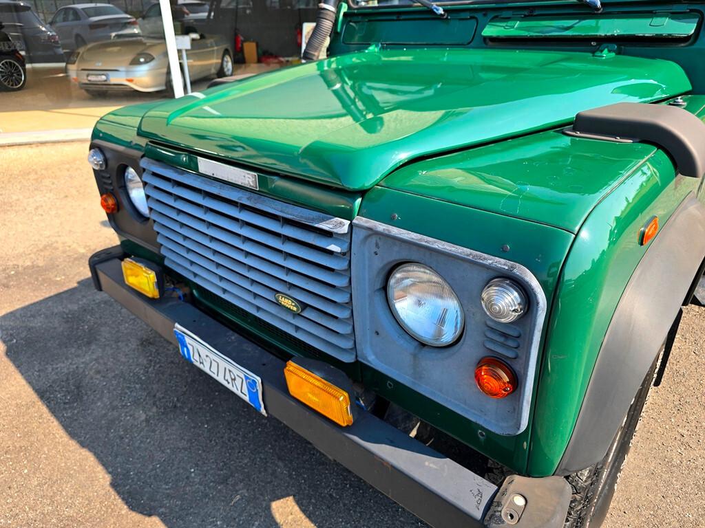Land Rover Defender 90 2.5 Td5 Station Wagon E