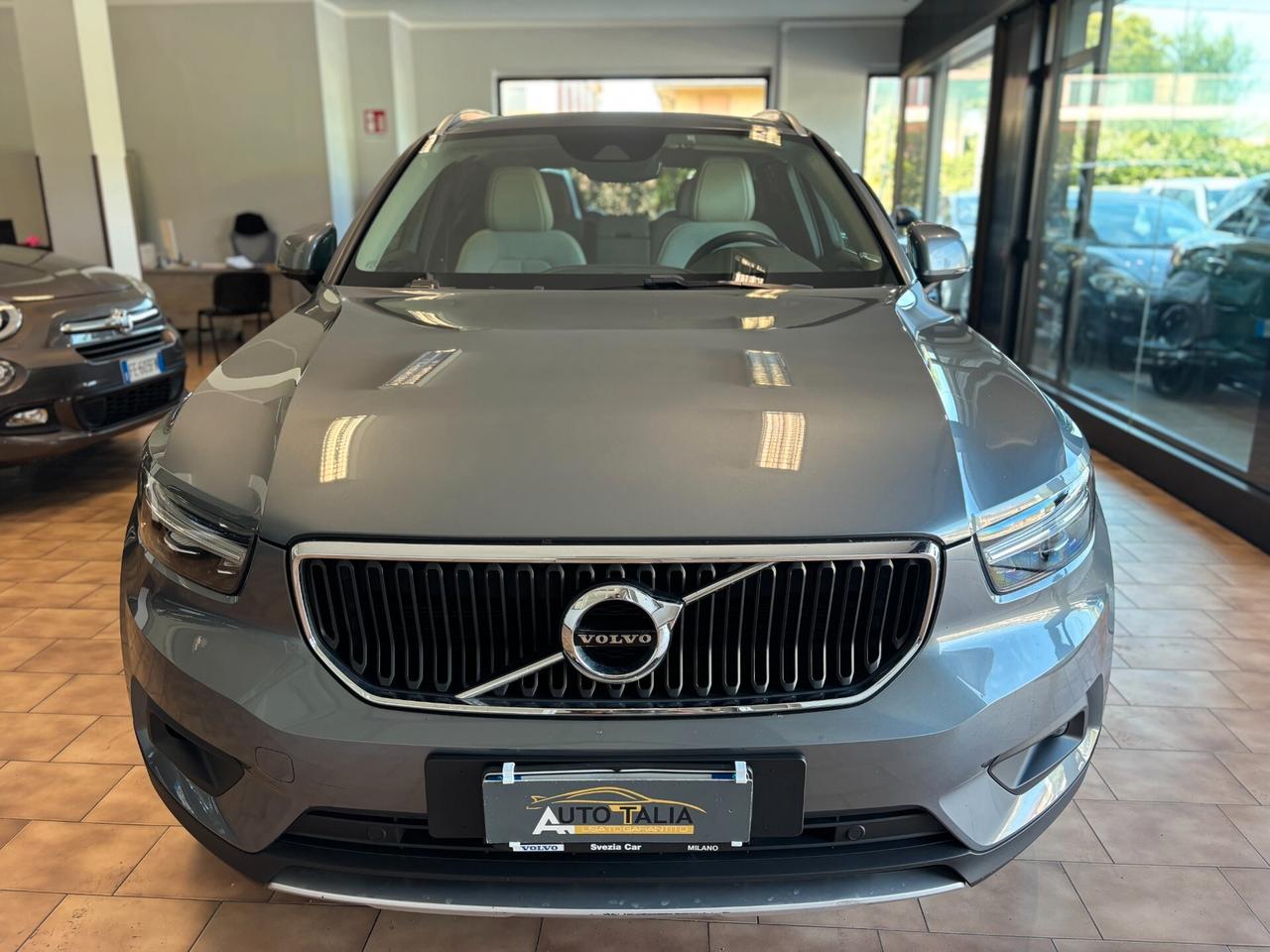 Volvo XC40 2.0 t4 Momentum awd geartronic*UNICOPRO*