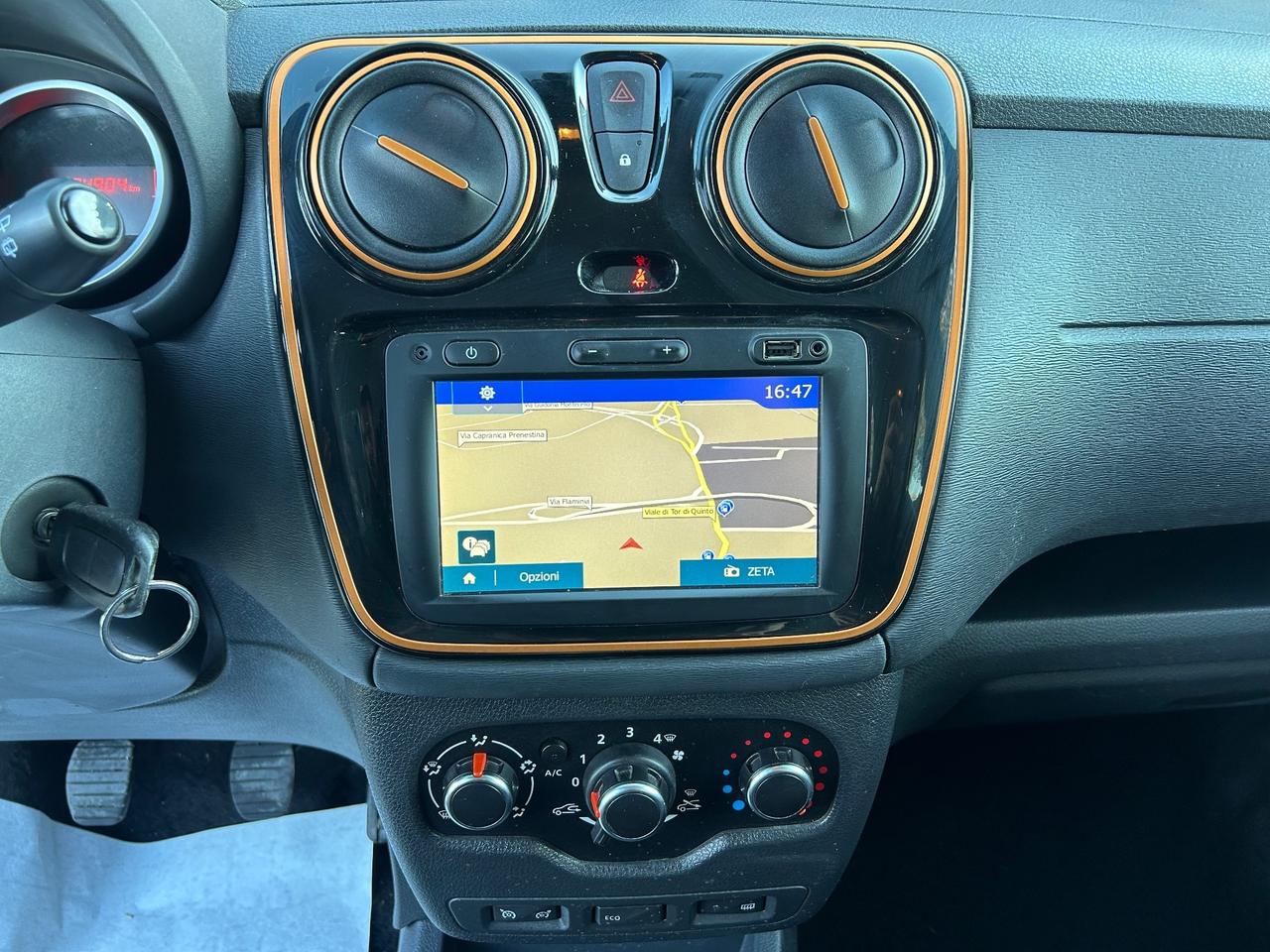 Dacia Lodgy 1.5DCI 7 POSTI LAUREATE