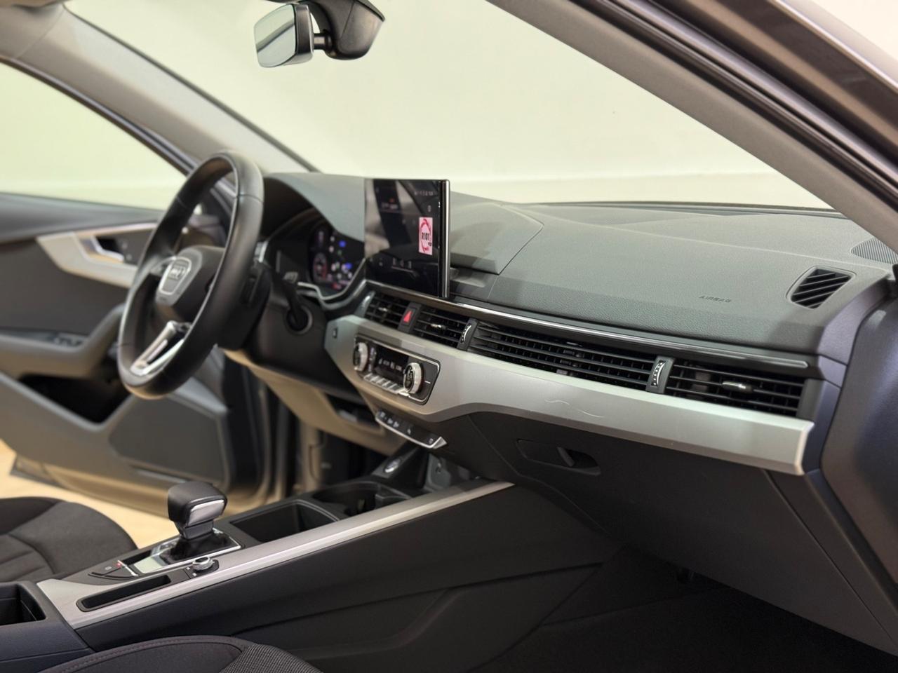 Audi A4 Avant 30 TDI 136 CV S tronic Business Advanced