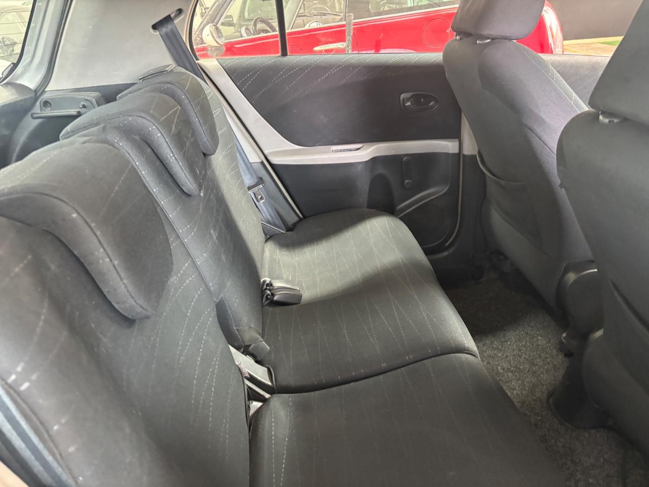 Toyota Yaris 1.0 5 porte Sol