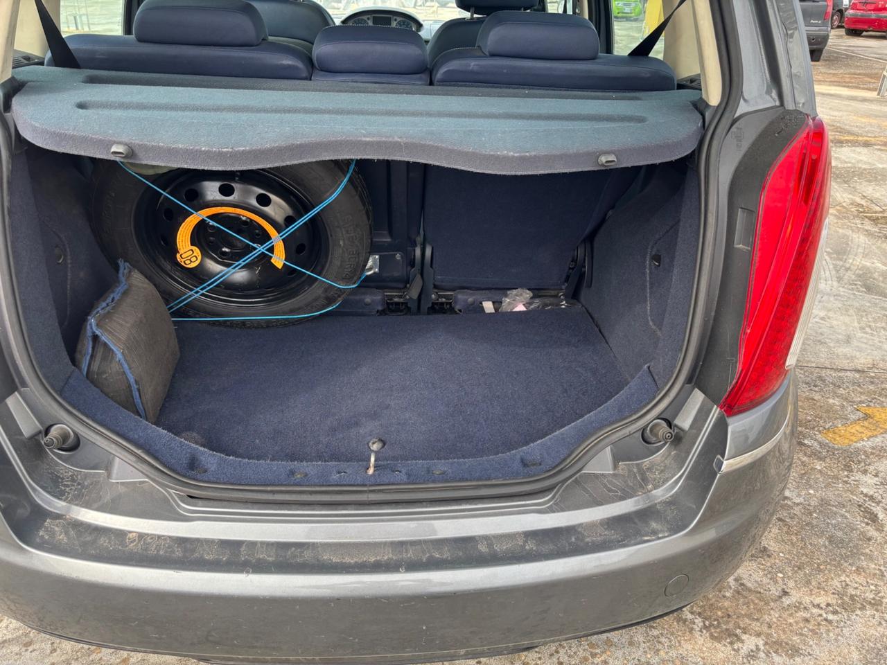 Lancia MUSA 1.4 Argento Ecochic GPL