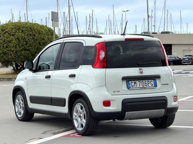 FIAT Panda 1.0 HYBRID CITY LIFE+CLIMATRONIC+SCHERMO+5POSTI
