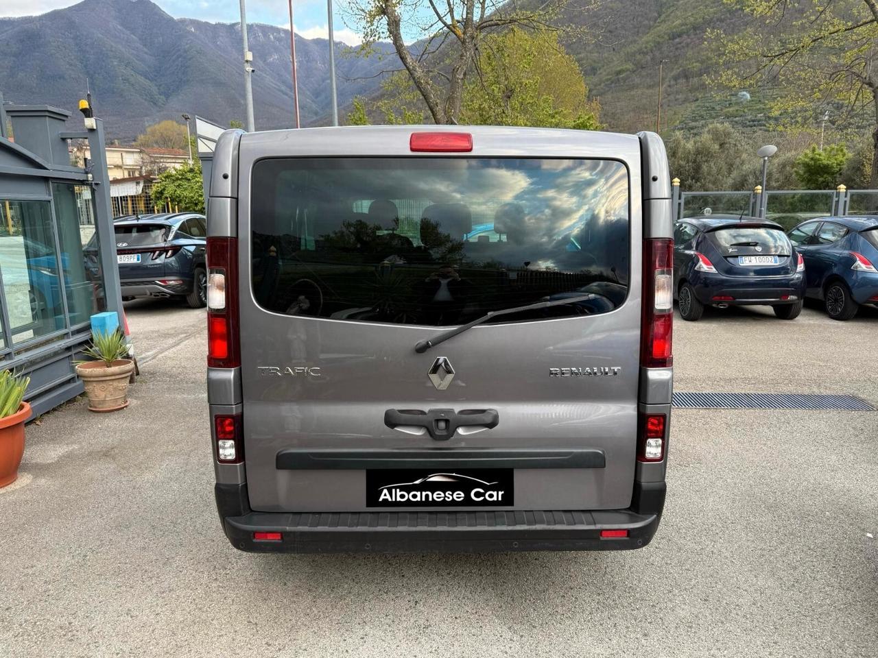 Renault Trafic T27 1.6 dCi 125CV 9 POSTI