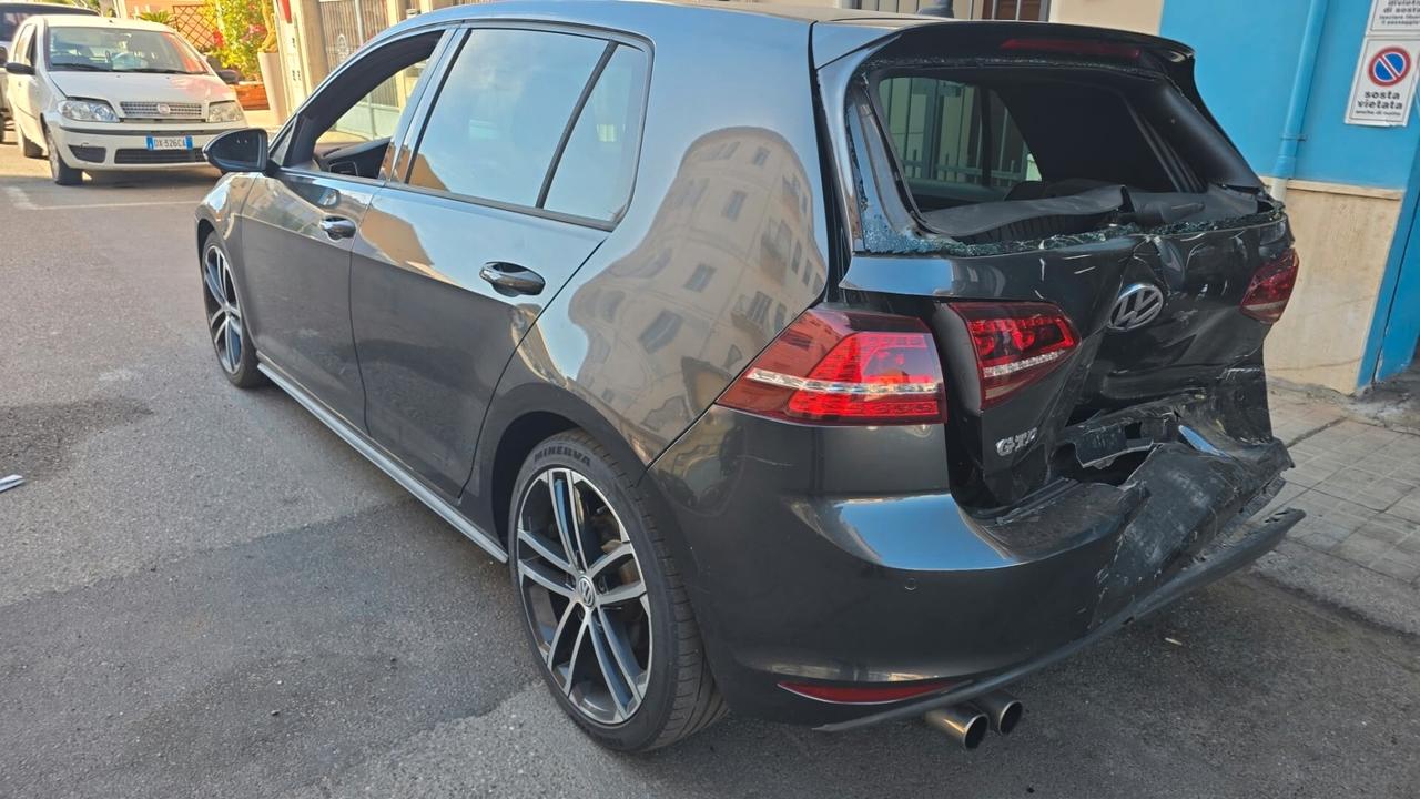 Volkswagen Golf GTD 2.0 TDI 5p. BMT-2013