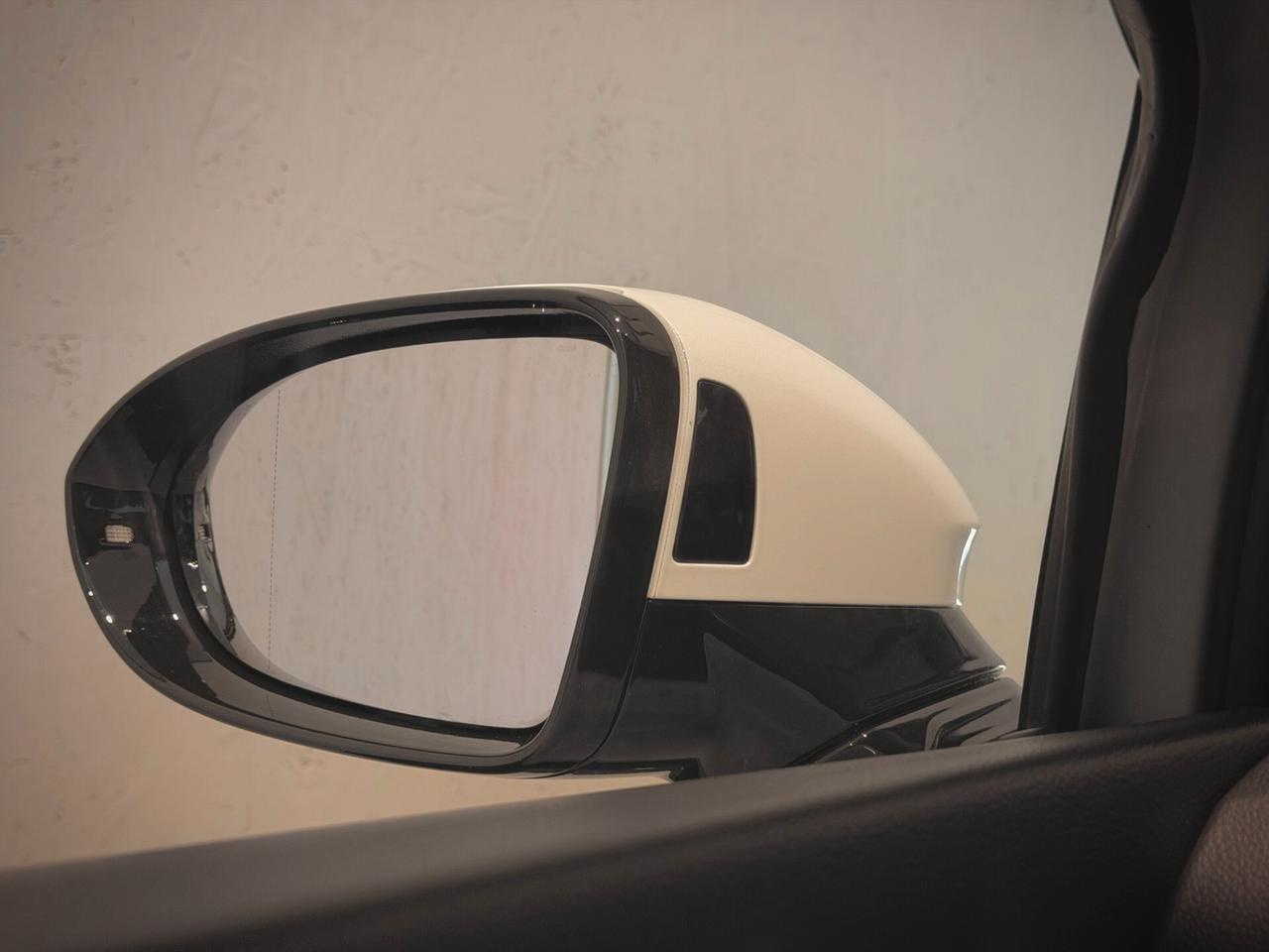 Volkswagen Golf GTI 2.0 TSI DSG - BIANCO PERLA
