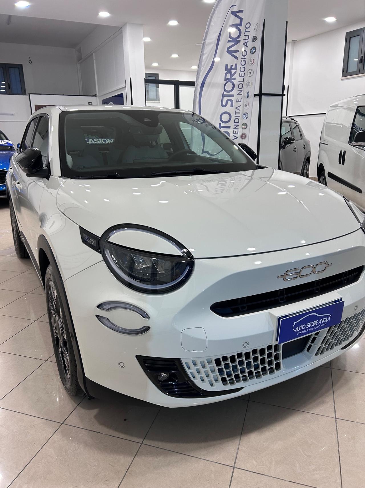 Fiat 600 Hybrid 110 CV DCT MHEV La Prima