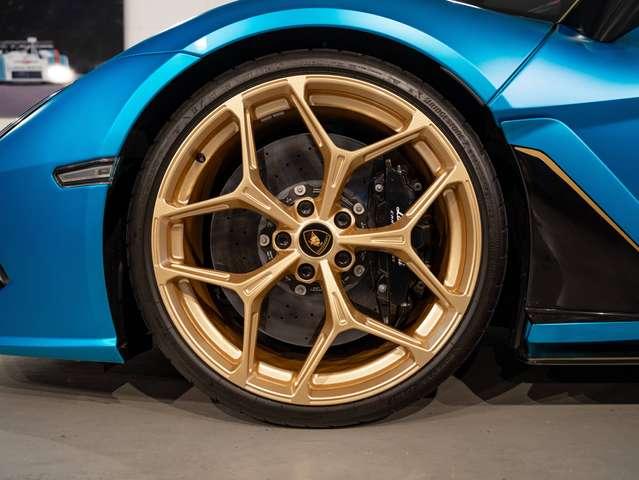 Lamborghini Revuelto 6.5 V12+solo600km+ADPERSONAM+FULL PPF+INT CARBON+LIFT+LIVREA BICOLORE+UFF. ITALIA+