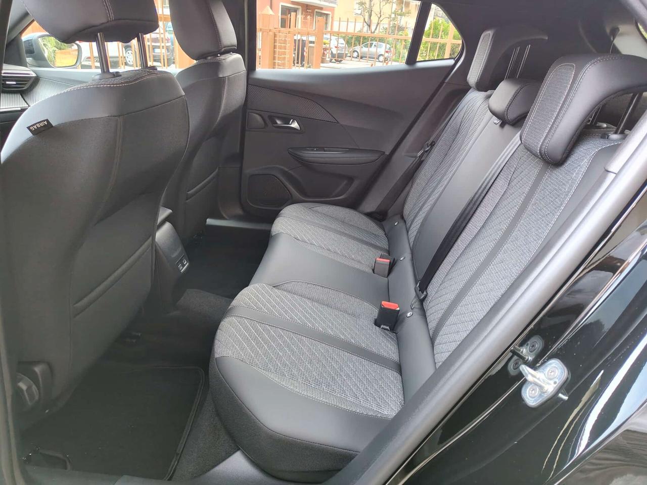 Peugeot 2008 PureTech 100 S&S Allure