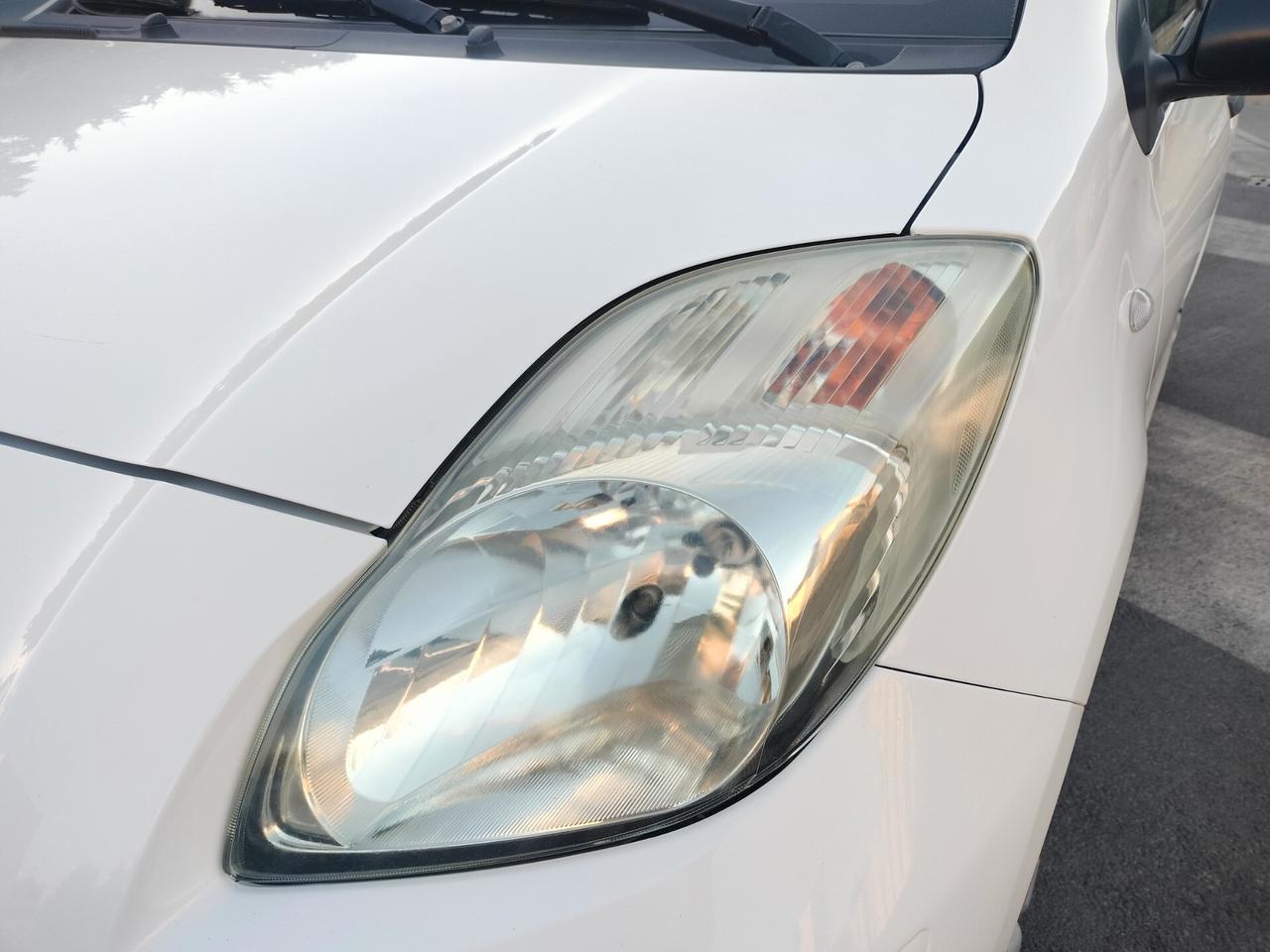 Toyota Yaris 1.0 5 porte Sol