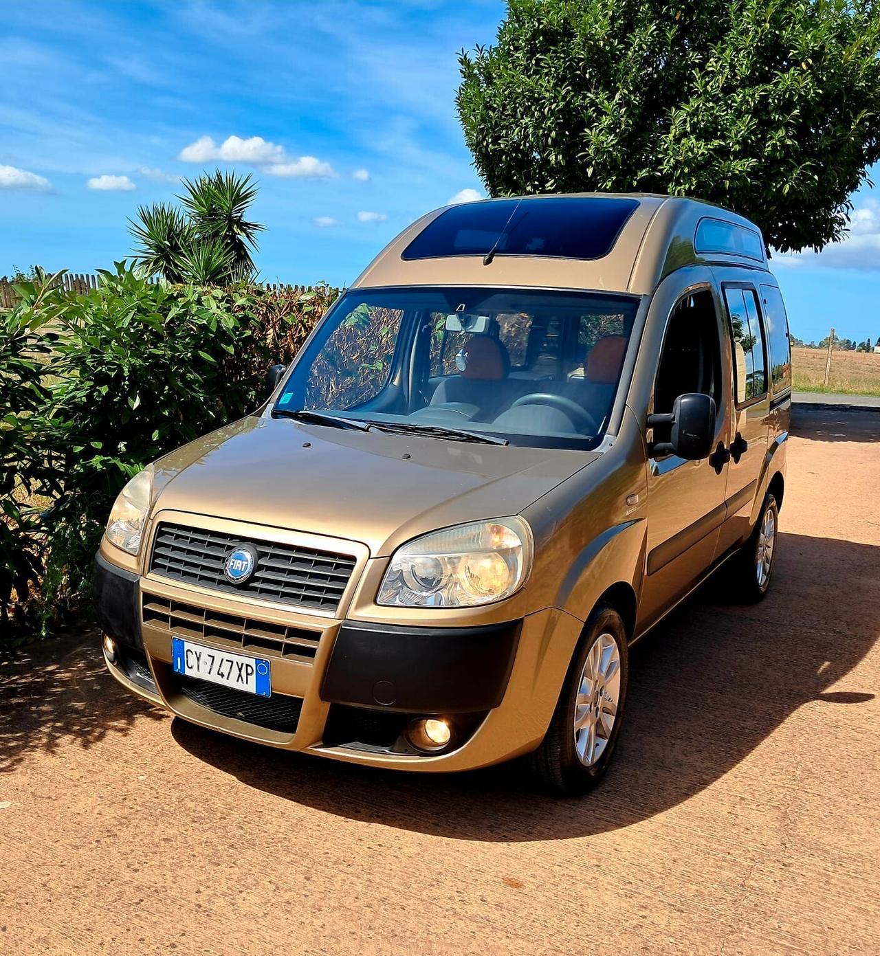 Fiat Doblo 1.9 JTD TETTO ALTO TRASPORTO DISABILI POCHI KM
