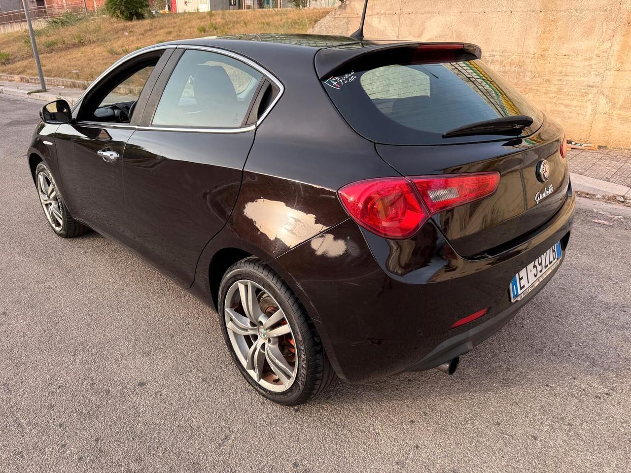 Alfa Romeo Giulietta 1.6 JTDm-2 105 CV Distinctive