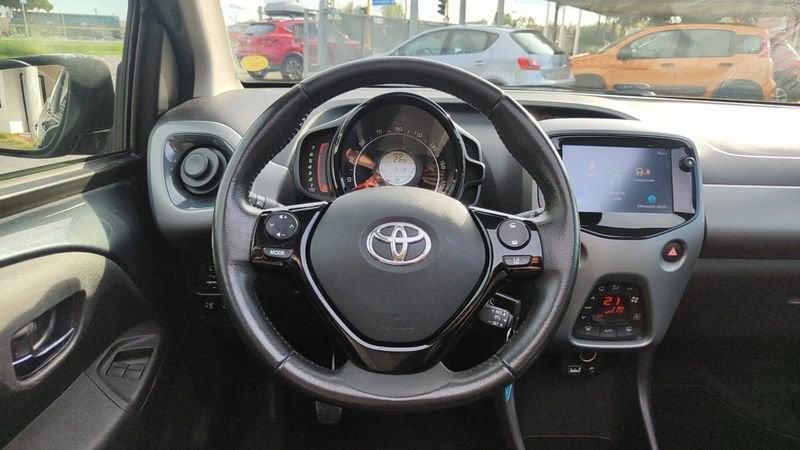 Toyota Aygo Aygo Connect 1.0 VVT-i 72 CV 5 porte x-wave